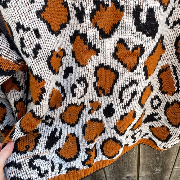 Vintage Leopard Tunic Sweater - Picture 4 of 7